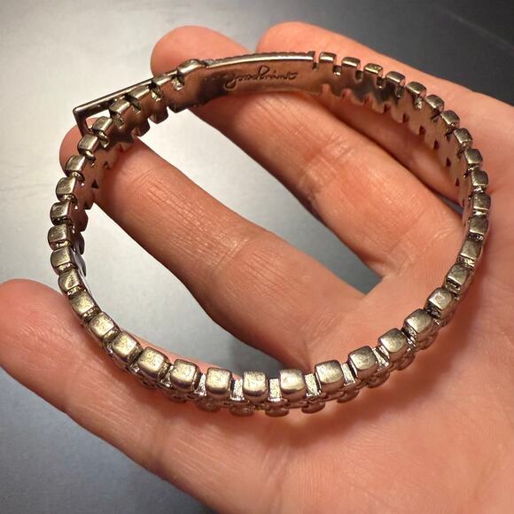 Jewelmint Retired Zipper Rhinestone Silver Tone Bangle - Picture 7 of 9